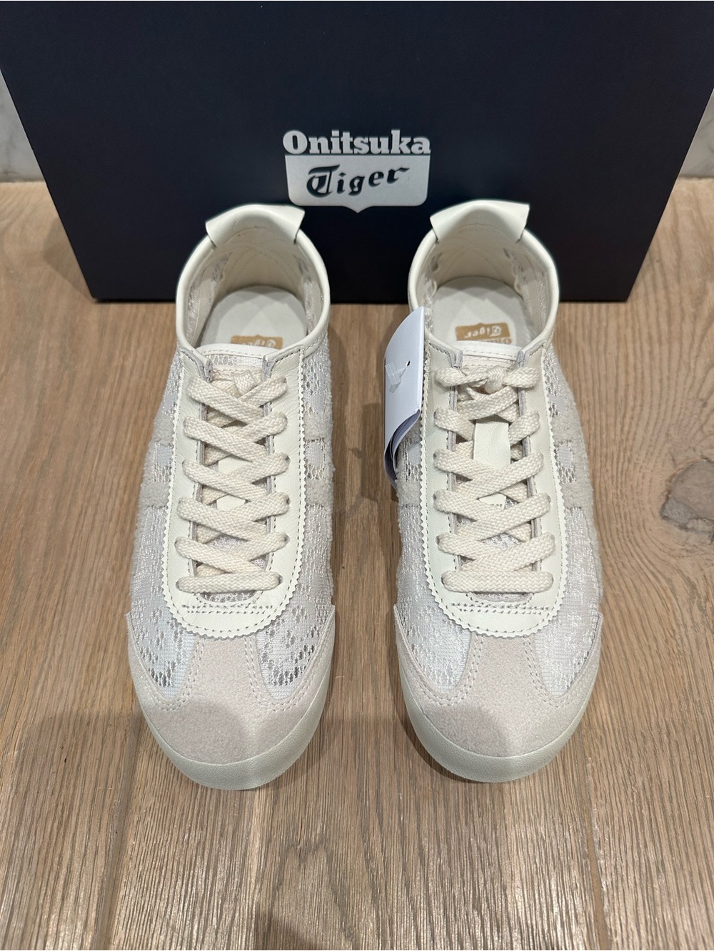 NWT Onitsuka Tiger Mexico 66 Lace Sneakers in Birch - Picture 2 of 14